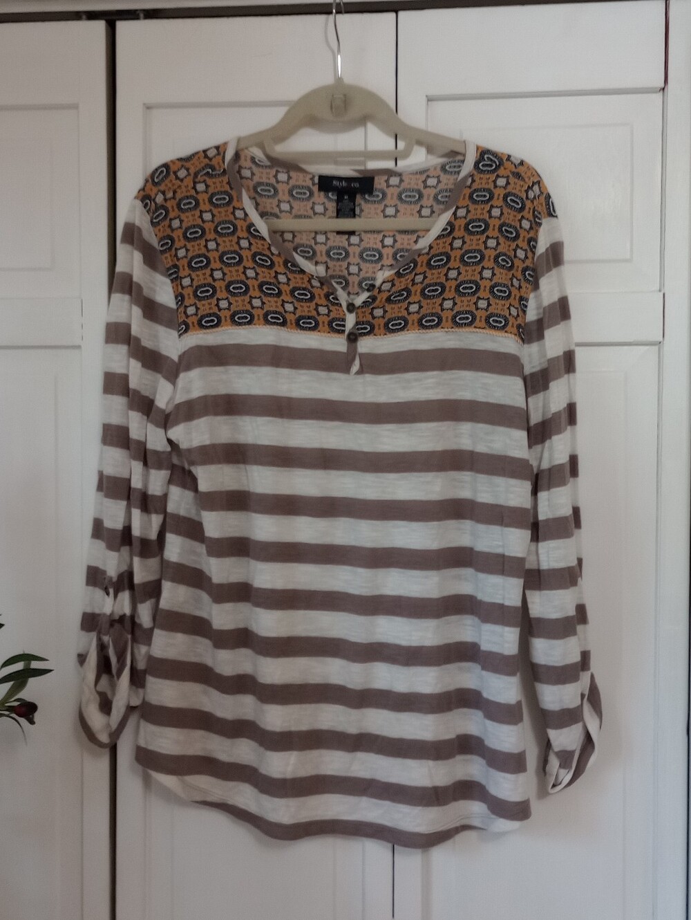 Style & Co. brown and white striped long sleeve top Size XL